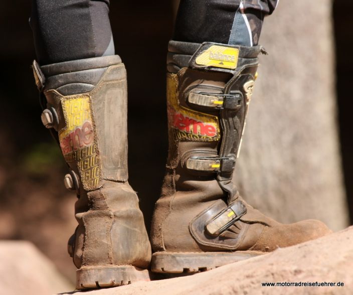 Trial- und Endurostiefel für die Reise