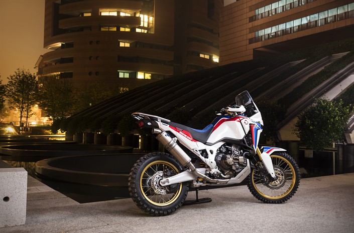 files/picts/04_motorradequipment/Motorraeder/Africa Twin 1000/wueste/CRF Sports_Concept.jpg